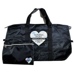 NEW 2 Piece Limited Edition Victoria's Secret London Fashion Show Duffle Bag